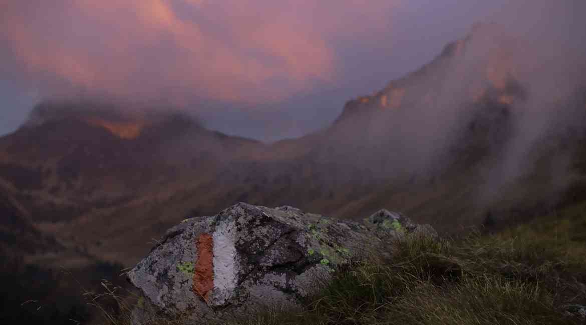 Sentiero All'alba